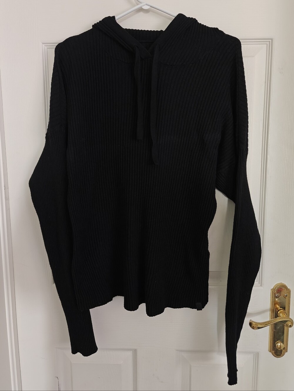 ROOTS Long Sleeve Hooded Sweater